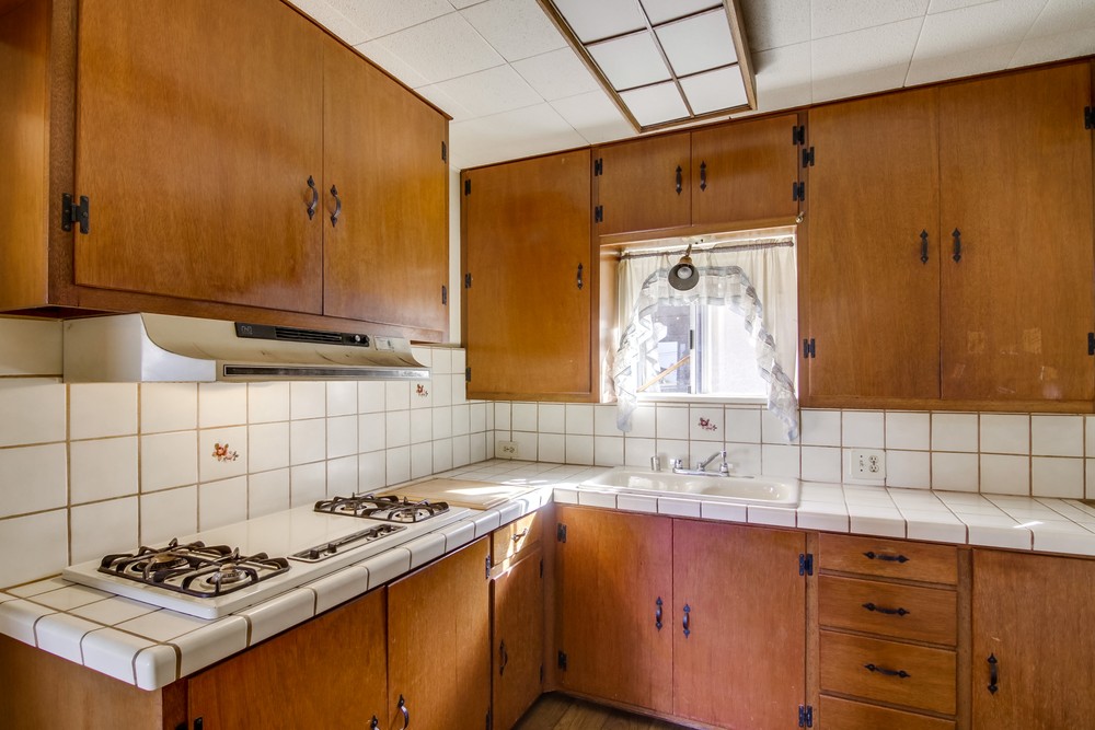 Virtual tour photo 16 of 55 for 4661 Coronado Ave