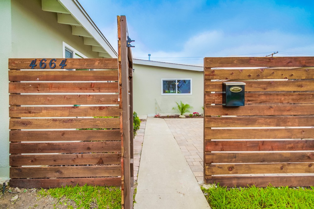 Virtual tour photo 8 of 64 for 4664 Clairemont Dr