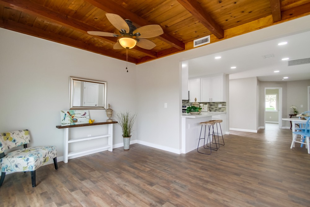 Virtual tour photo 27 of 64 for 4664 Clairemont Dr