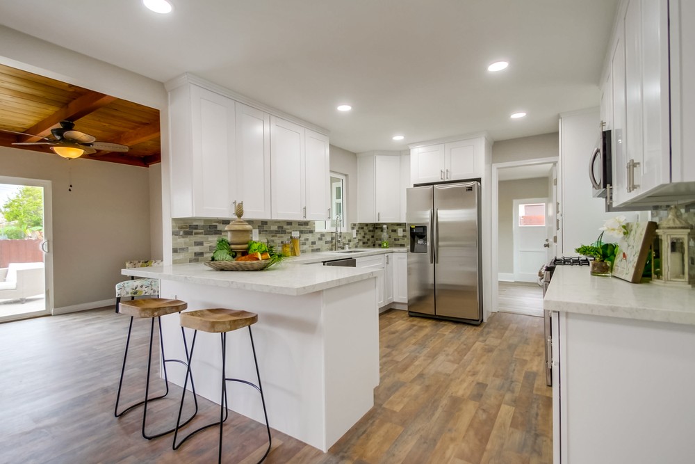 Virtual tour photo 32 of 64 for 4664 Clairemont Dr