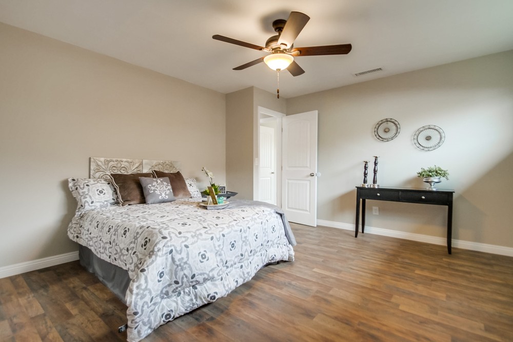 Virtual tour photo 41 of 64 for 4664 Clairemont Dr