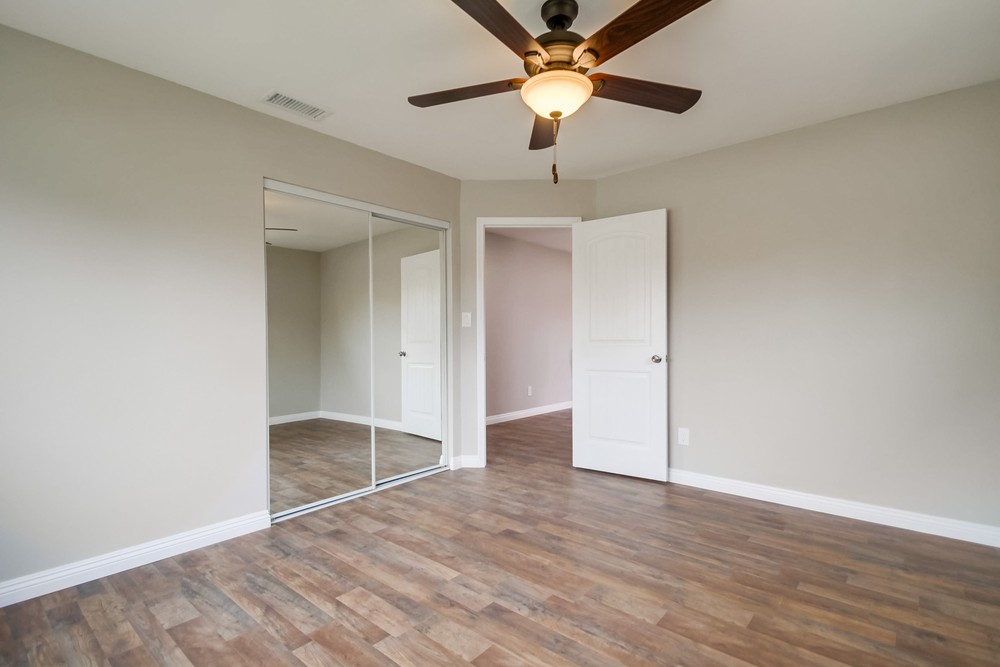 Virtual tour photo 48 of 64 for 4664 Clairemont Dr