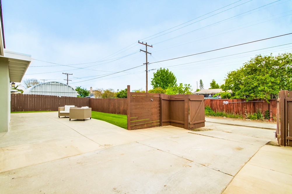 Virtual tour photo 63 of 64 for 4664 Clairemont Dr