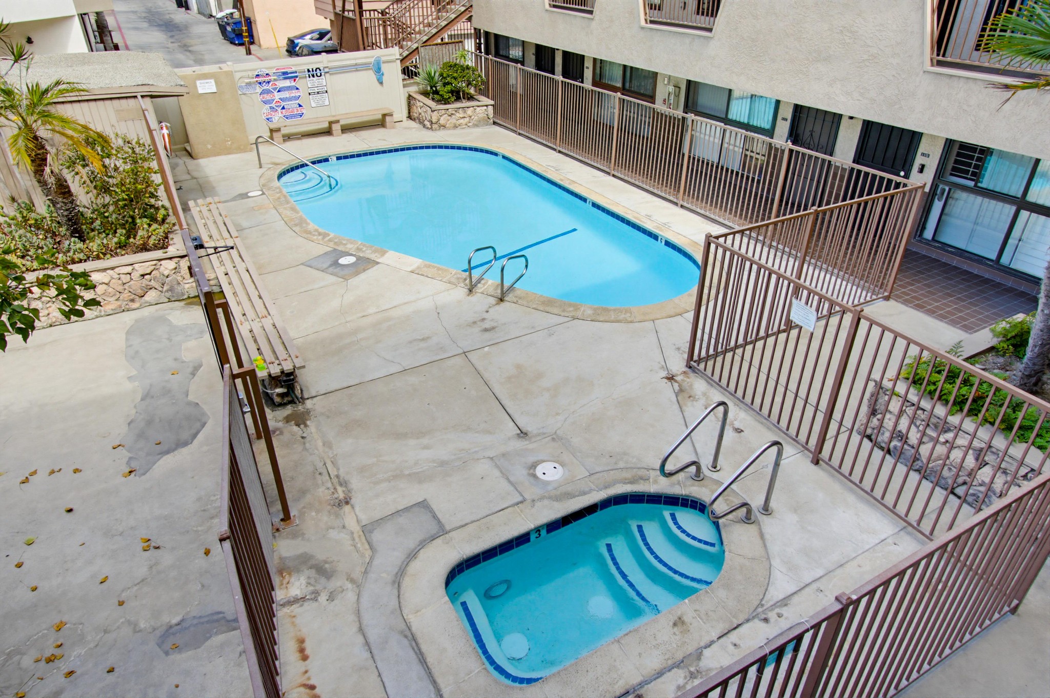 Virtual tour photo 7 of 34 for 4667 Ocean Blvd