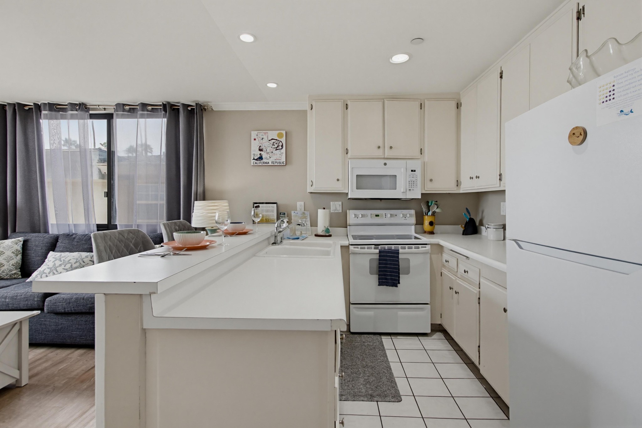 Virtual tour photo 11 of 34 for 4667 Ocean Blvd