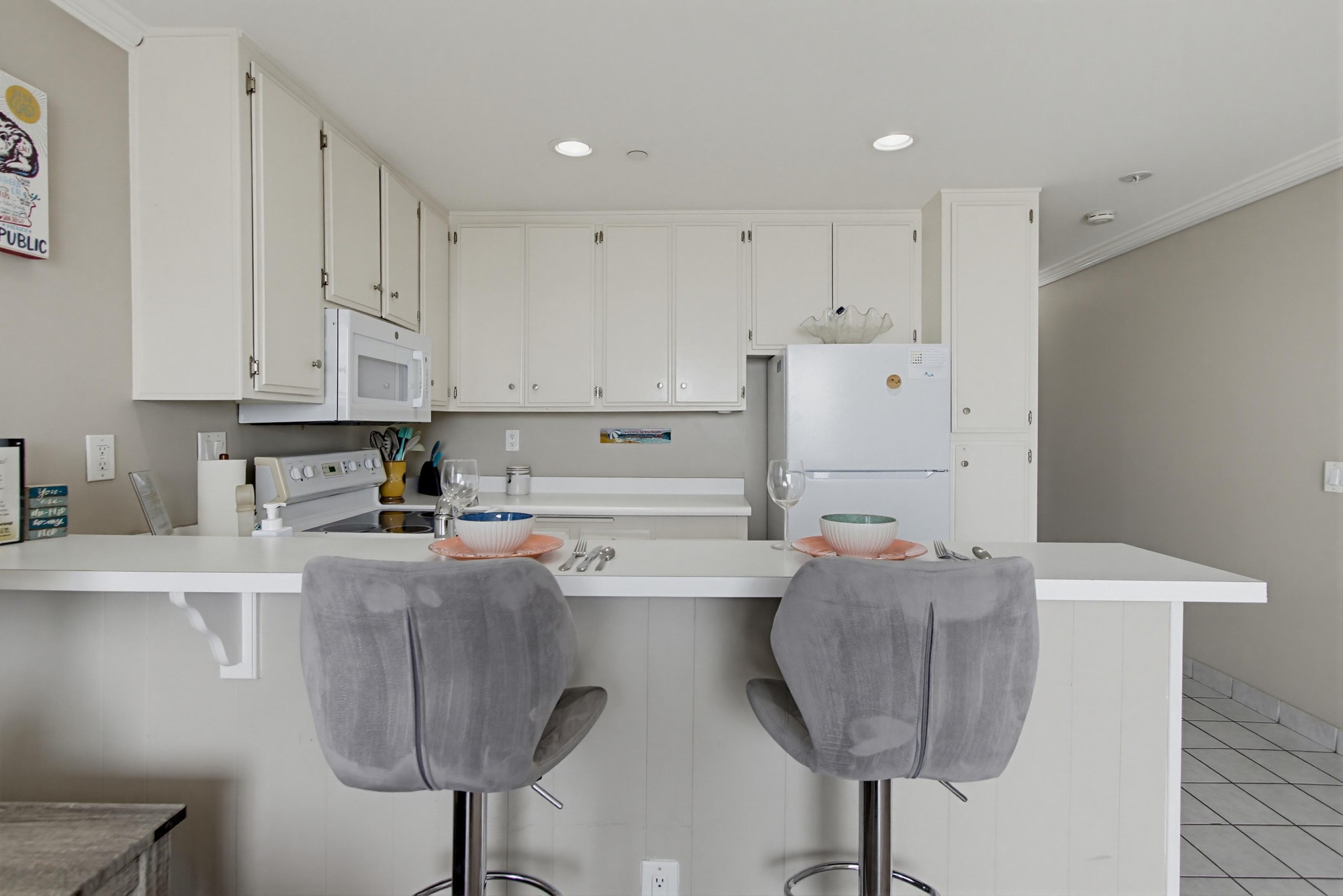 Virtual tour photo 14 of 34 for 4667 Ocean Blvd