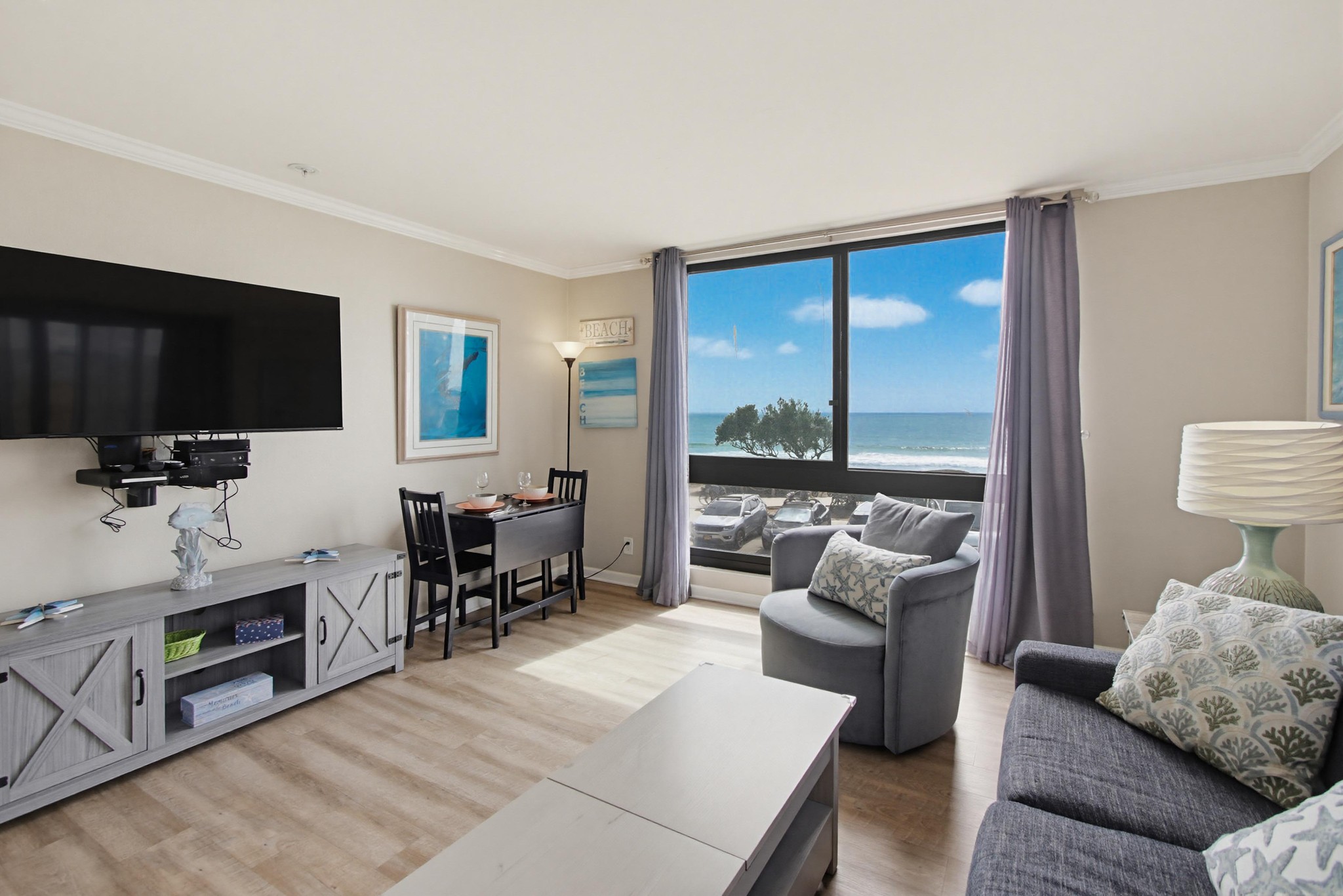 Virtual tour photo 16 of 34 for 4667 Ocean Blvd