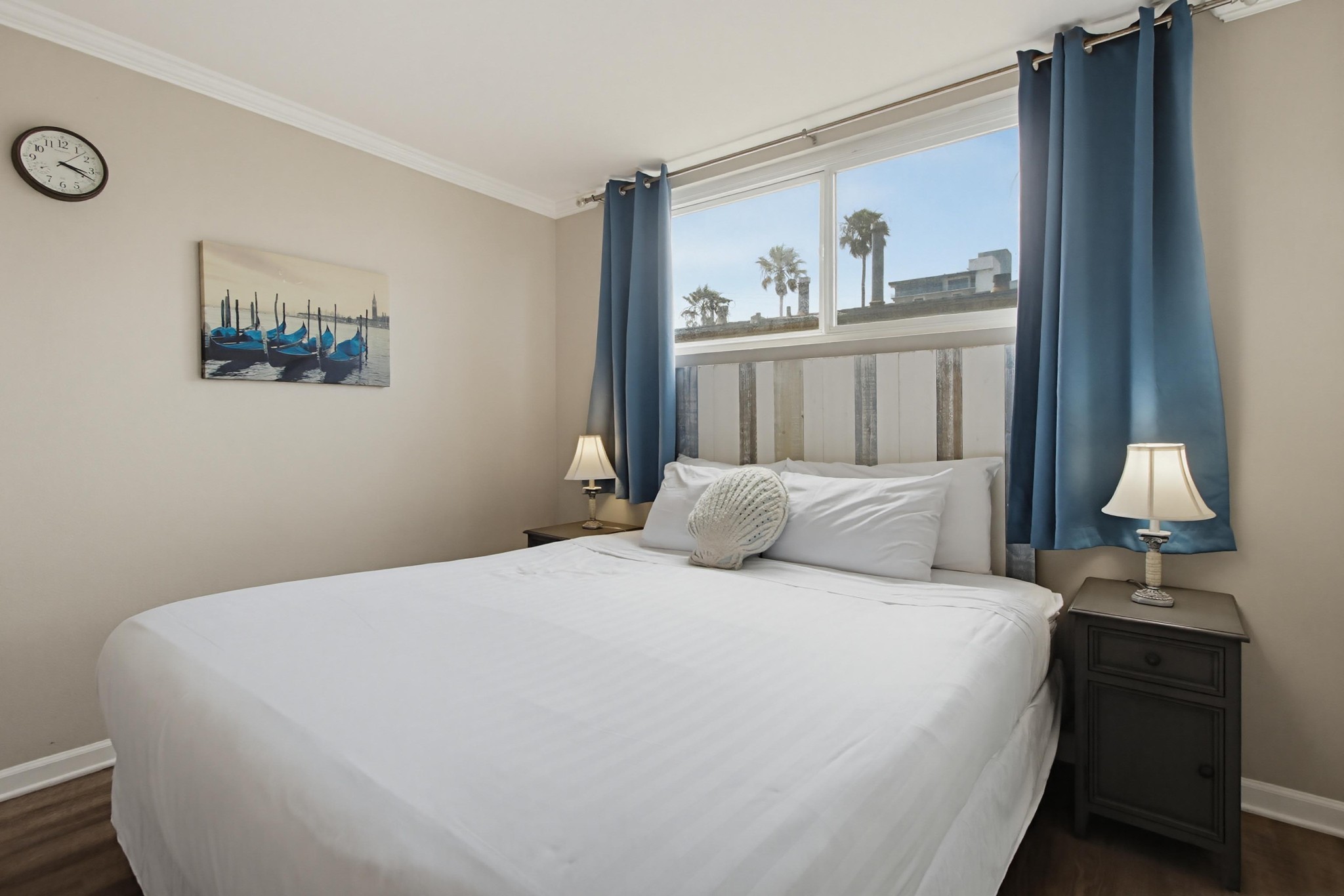 Virtual tour photo 22 of 34 for 4667 Ocean Blvd