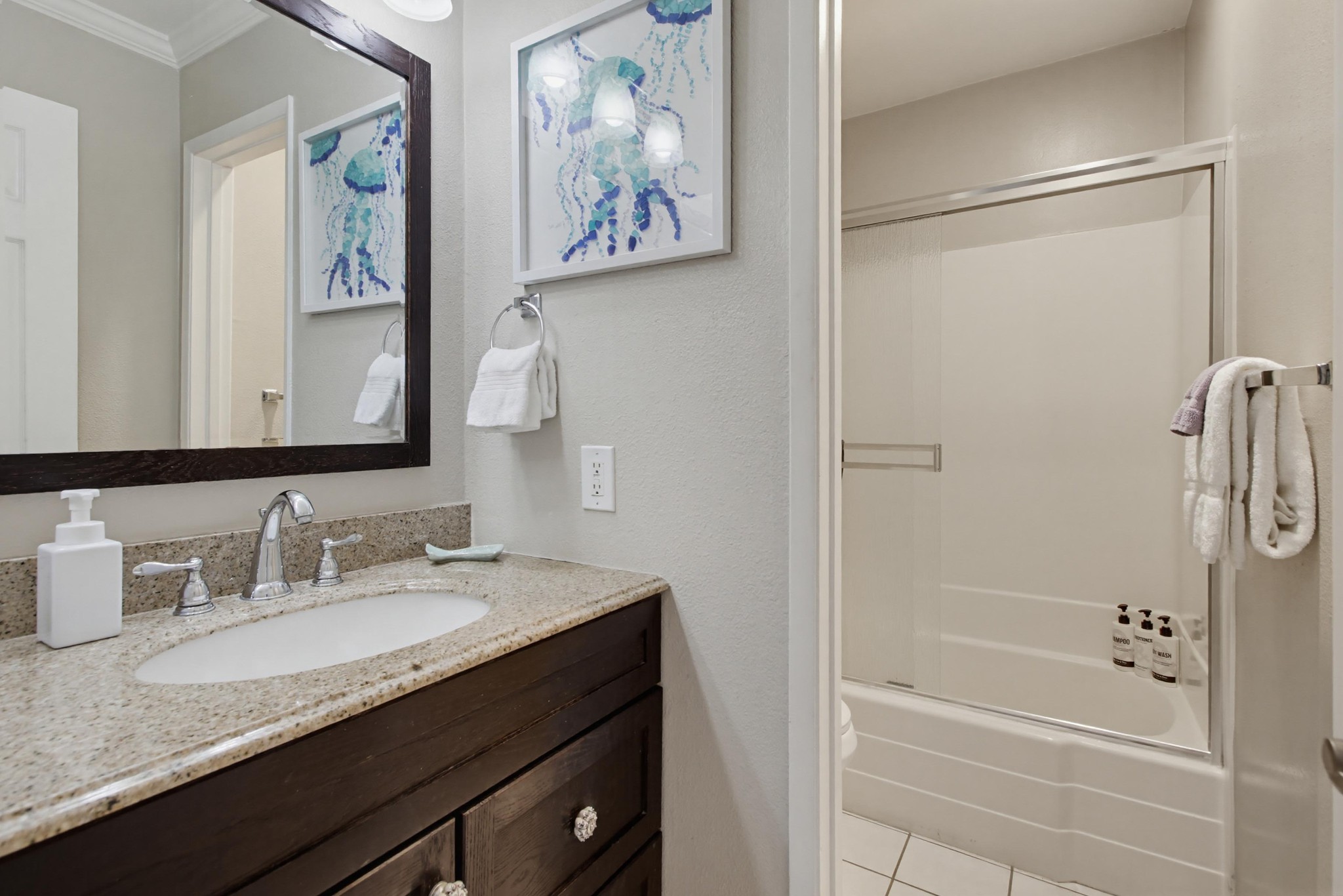 Virtual tour photo 25 of 34 for 4667 Ocean Blvd
