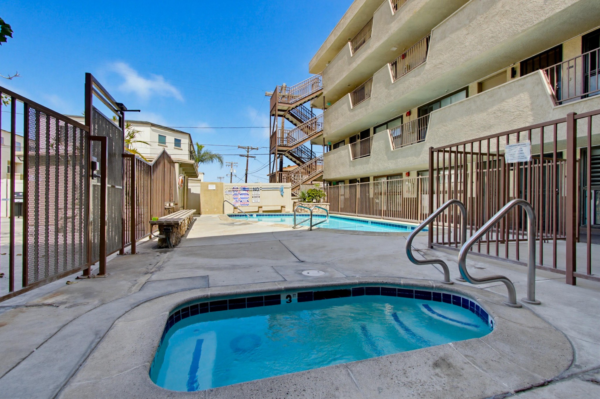 Virtual tour photo 32 of 34 for 4667 Ocean Blvd