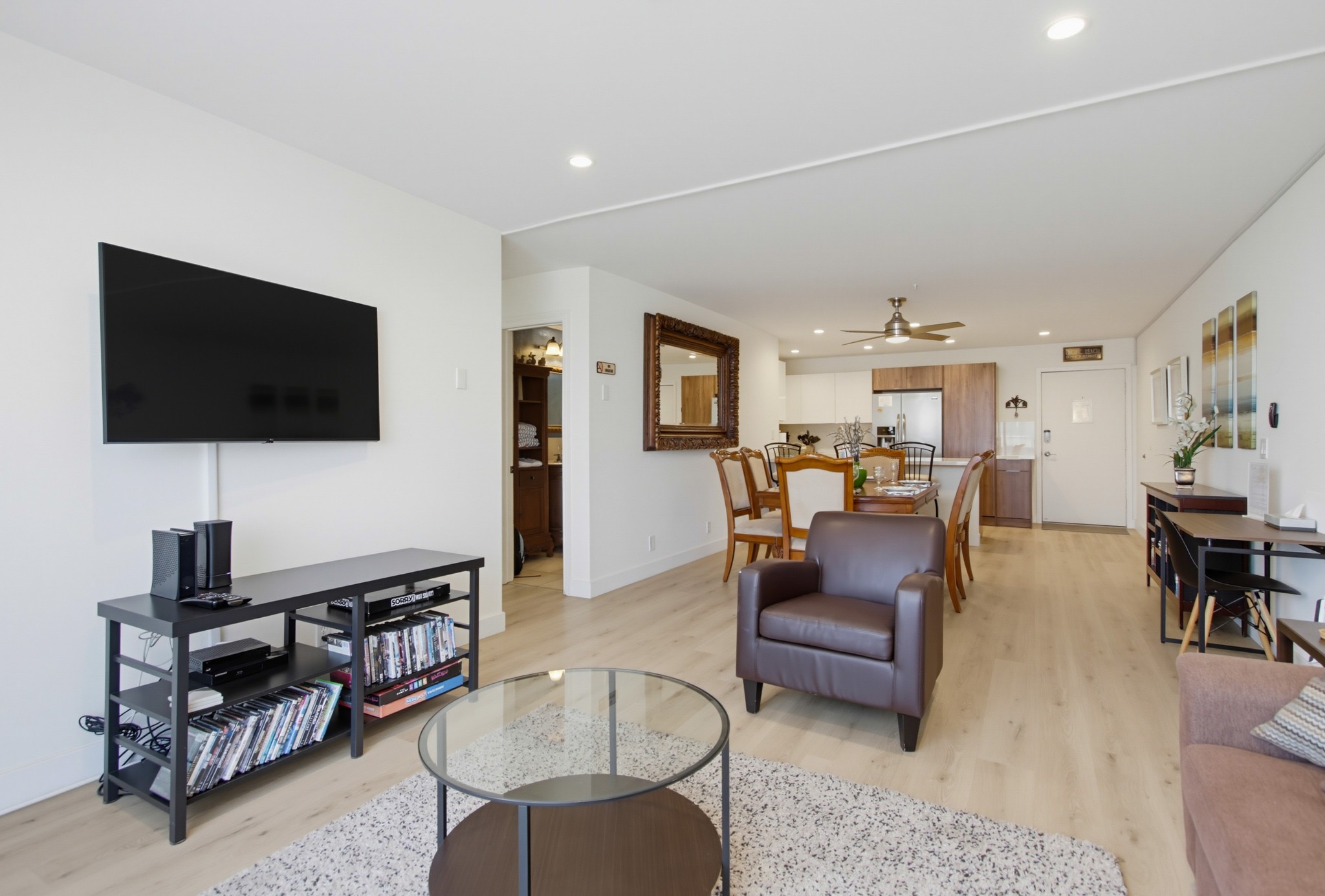 Virtual tour photo 9 of 39 for 4667 Ocean Blvd