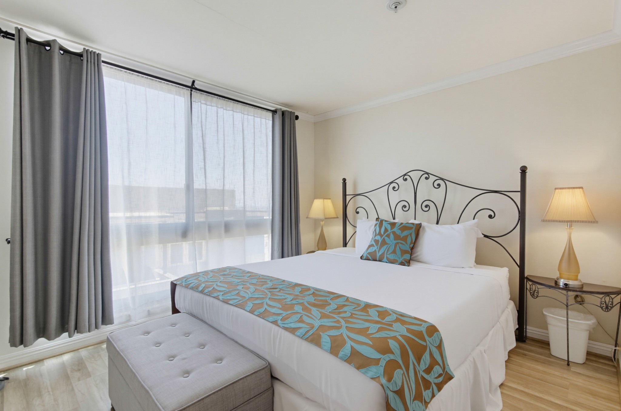 Virtual tour photo 17 of 39 for 4667 Ocean Blvd