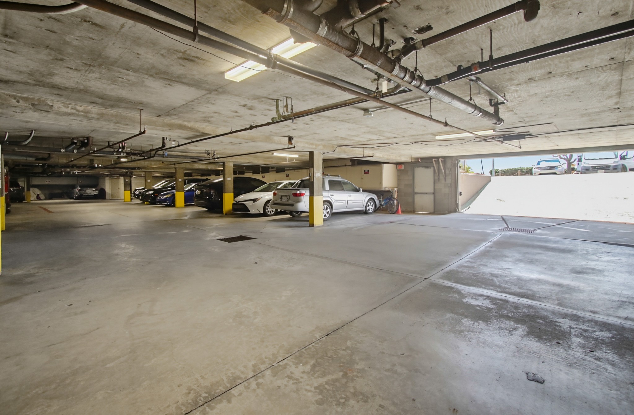 Virtual tour photo 37 of 39 for 4667 Ocean Blvd