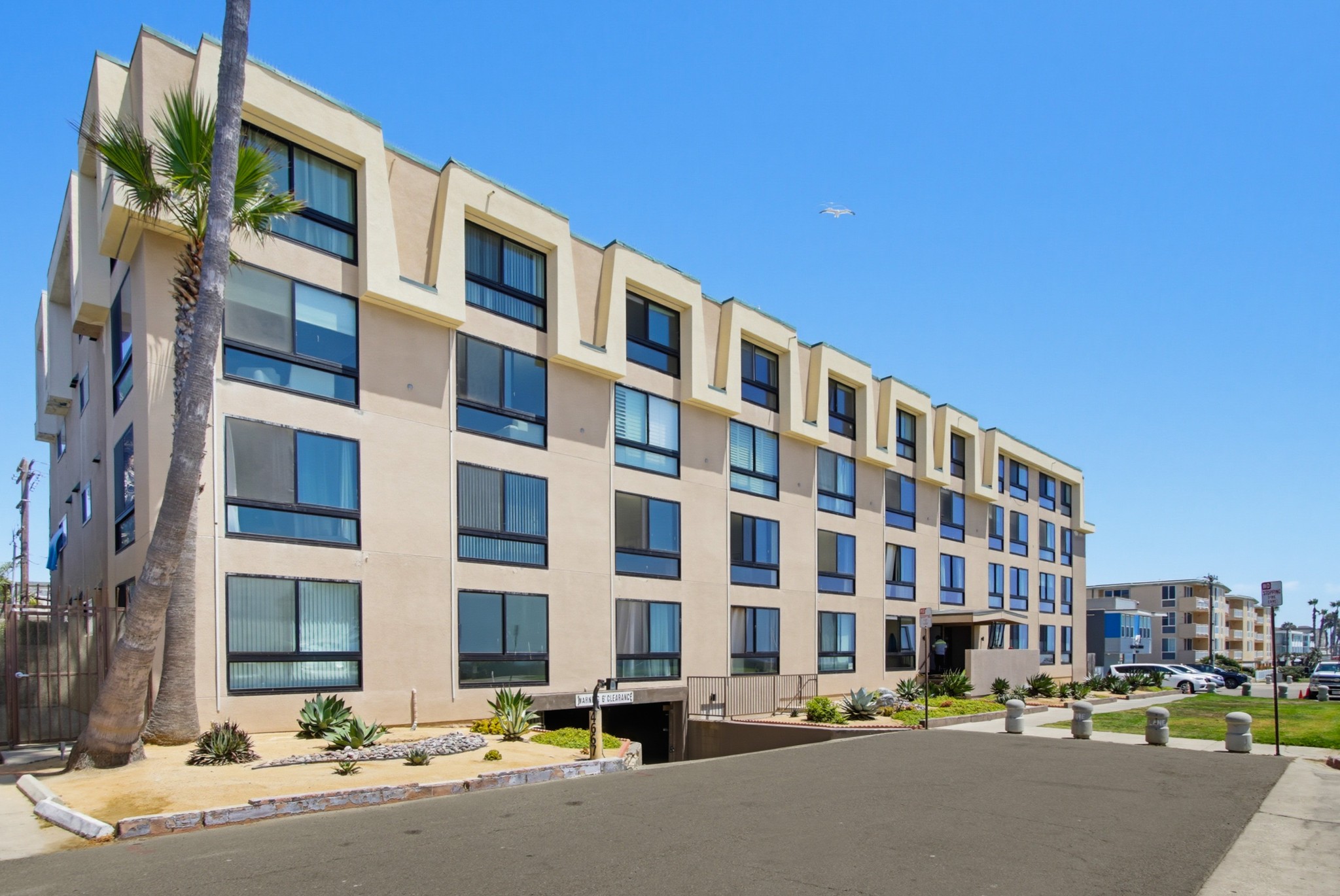 Virtual tour photo 38 of 39 for 4667 Ocean Blvd