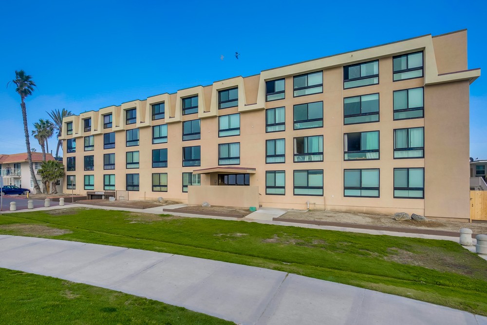 Virtual tour photo 3 of 35 for 4667 Ocean Blvd #213