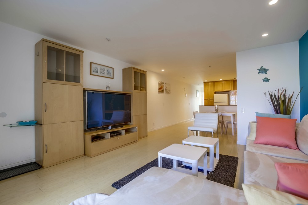 Virtual tour photo 9 of 35 for 4667 Ocean Blvd #213