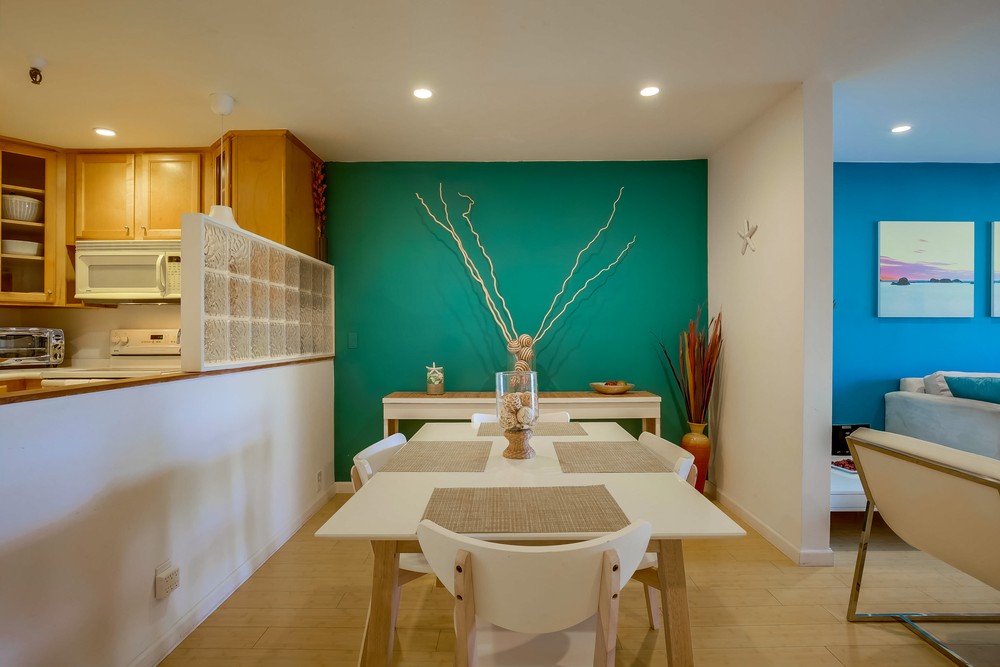 Virtual tour photo 17 of 35 for 4667 Ocean Blvd #213