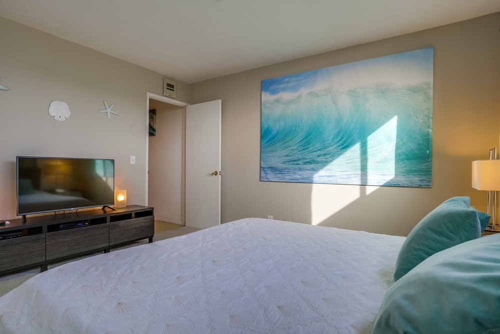 Virtual tour photo 28 of 35 for 4667 Ocean Blvd #213