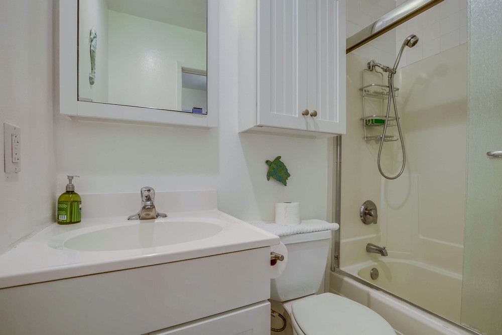 Virtual tour photo 32 of 35 for 4667 Ocean Blvd #213