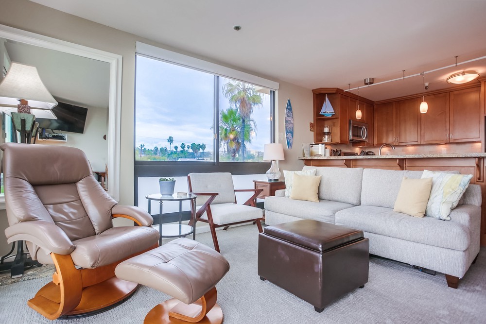 Virtual tour photo 9 of 28 for 4667 Ocean Blvd