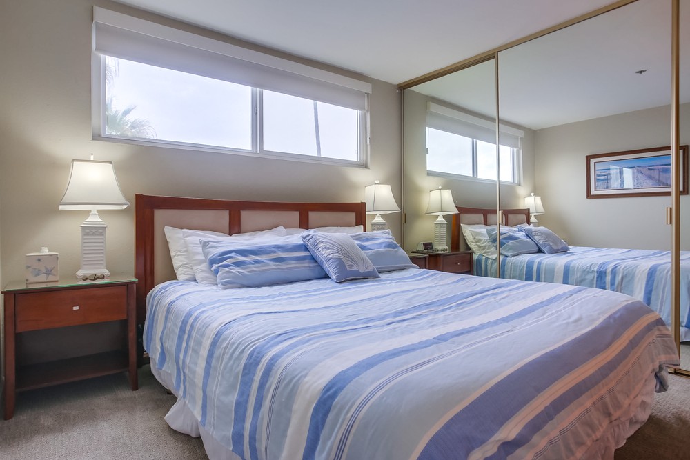 Virtual tour photo 17 of 28 for 4667 Ocean Blvd