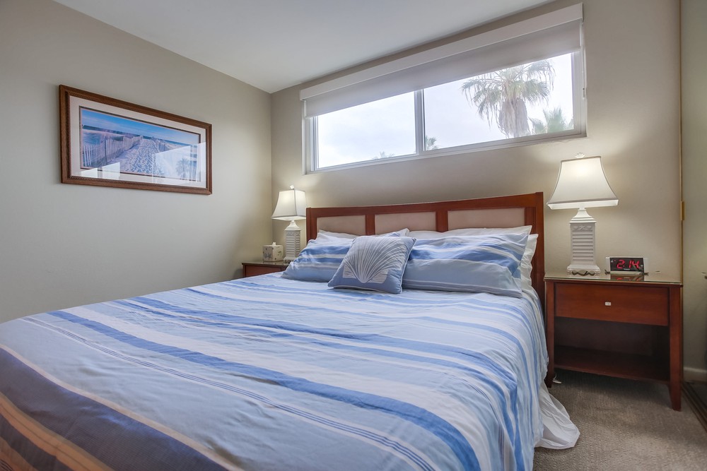Virtual tour photo 20 of 28 for 4667 Ocean Blvd