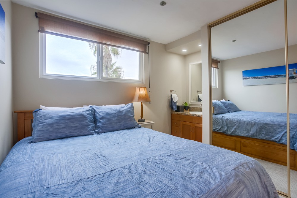 Virtual tour photo 24 of 28 for 4667 Ocean Blvd