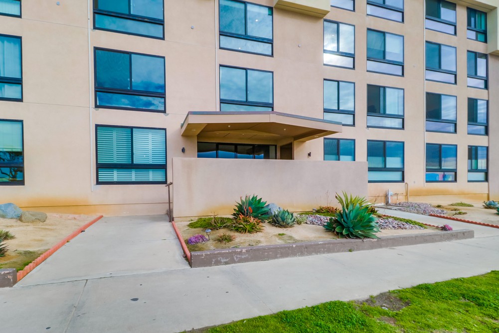 Virtual tour photo 3 of 45 for 4667 Ocean Blvd