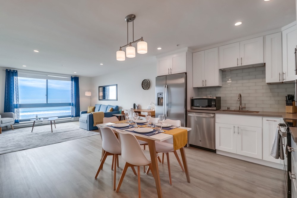 Virtual tour photo 16 of 45 for 4667 Ocean Blvd