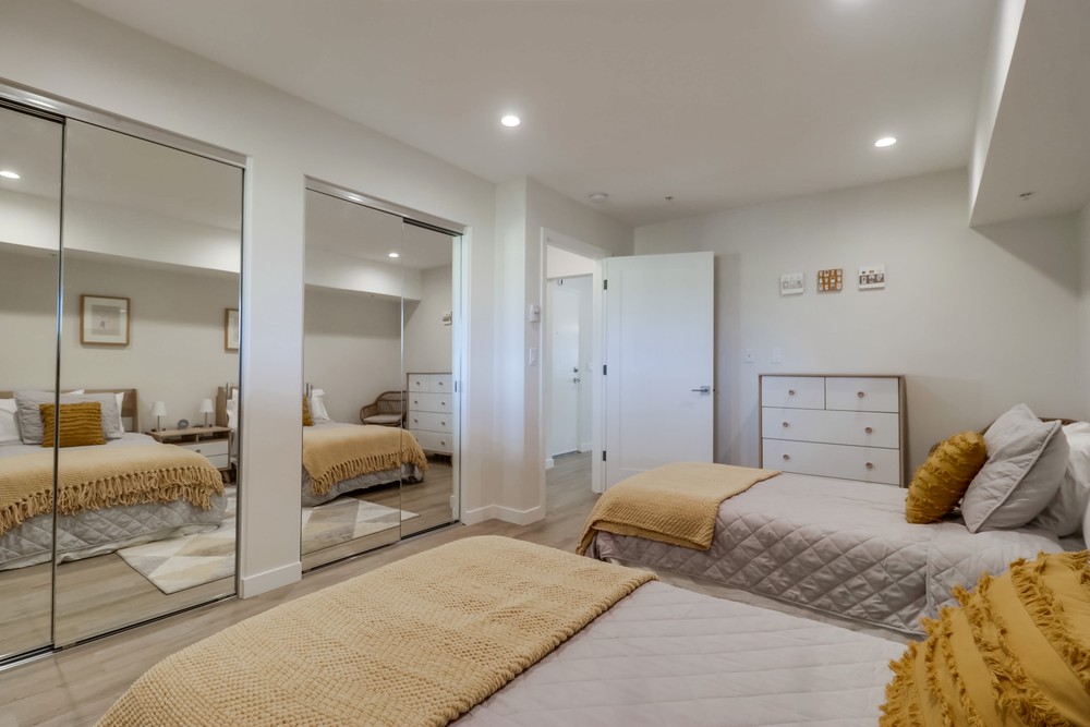 Virtual tour photo 27 of 45 for 4667 Ocean Blvd