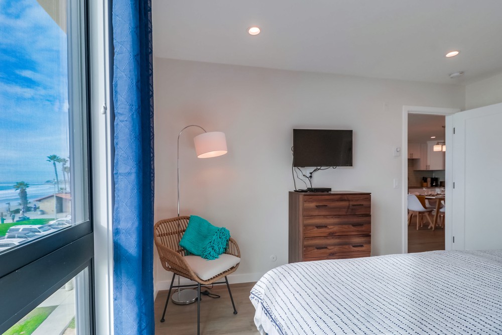 Virtual tour photo 36 of 45 for 4667 Ocean Blvd