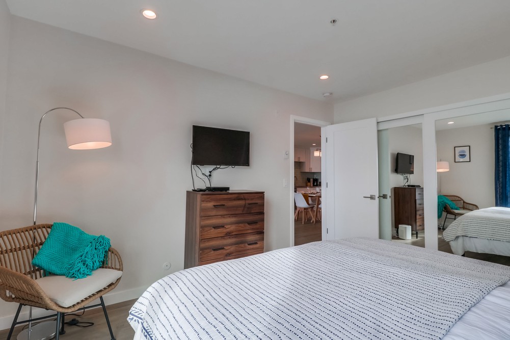 Virtual tour photo 37 of 45 for 4667 Ocean Blvd