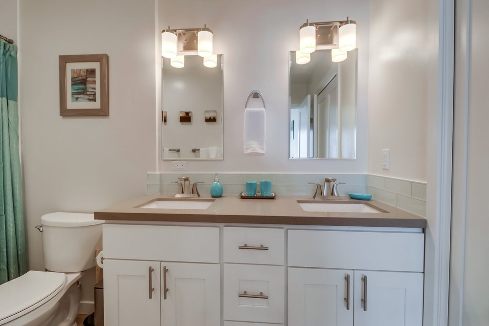 Virtual tour photo 38 of 45 for 4667 Ocean Blvd