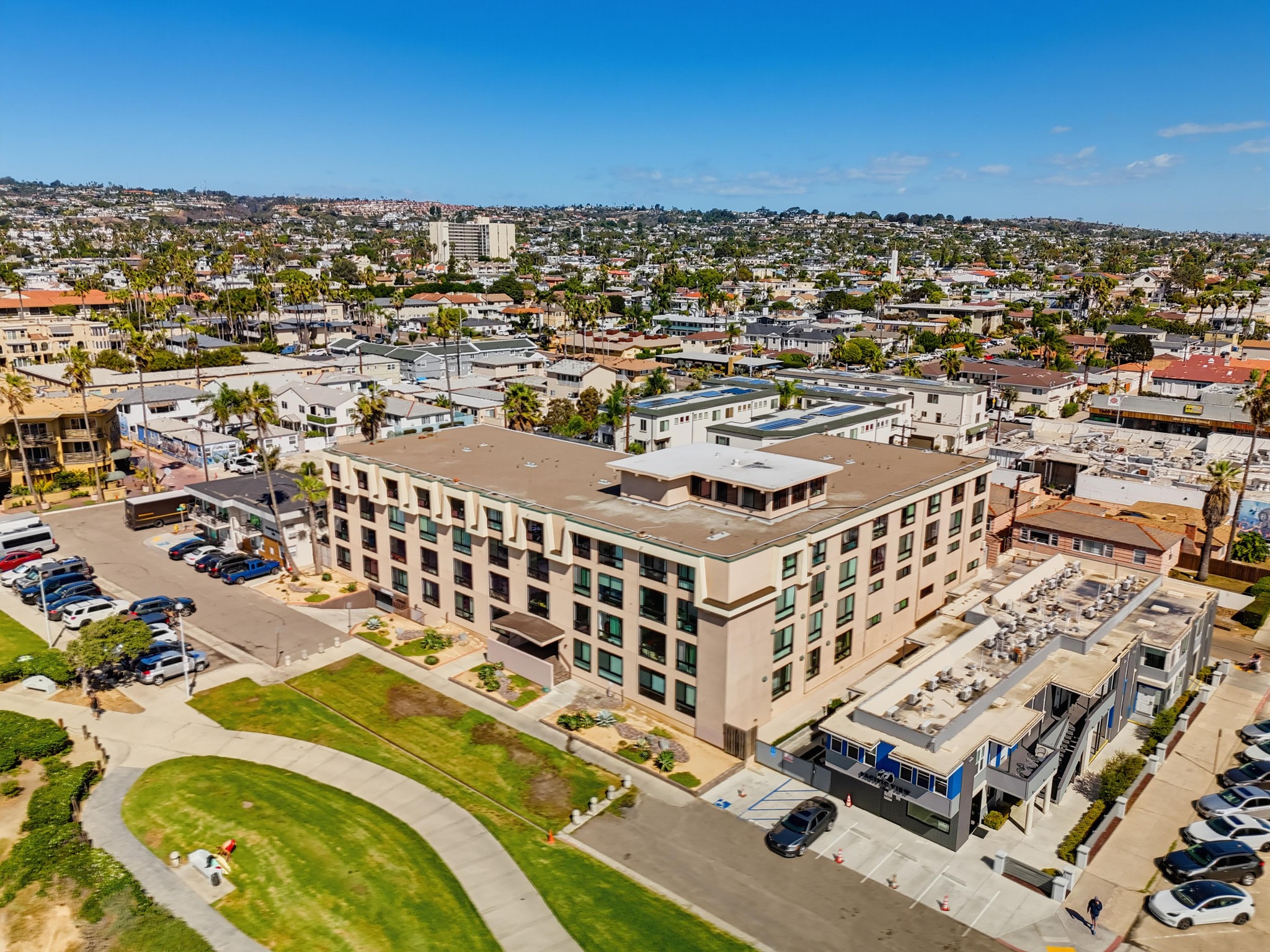 Virtual tour photo 4 of 60 for 4667 Ocean Blvd Unit 105