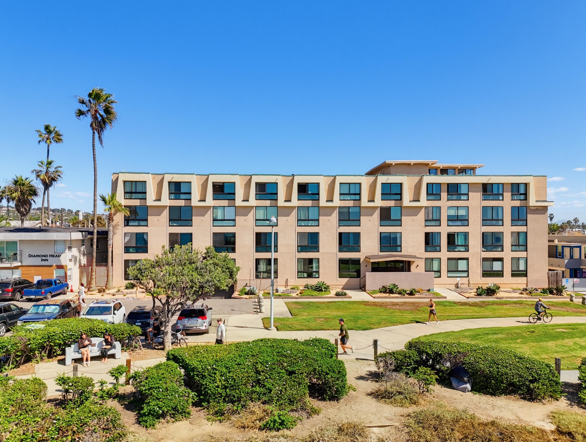 Virtual tour photo 6 of 60 for 4667 Ocean Blvd Unit 105