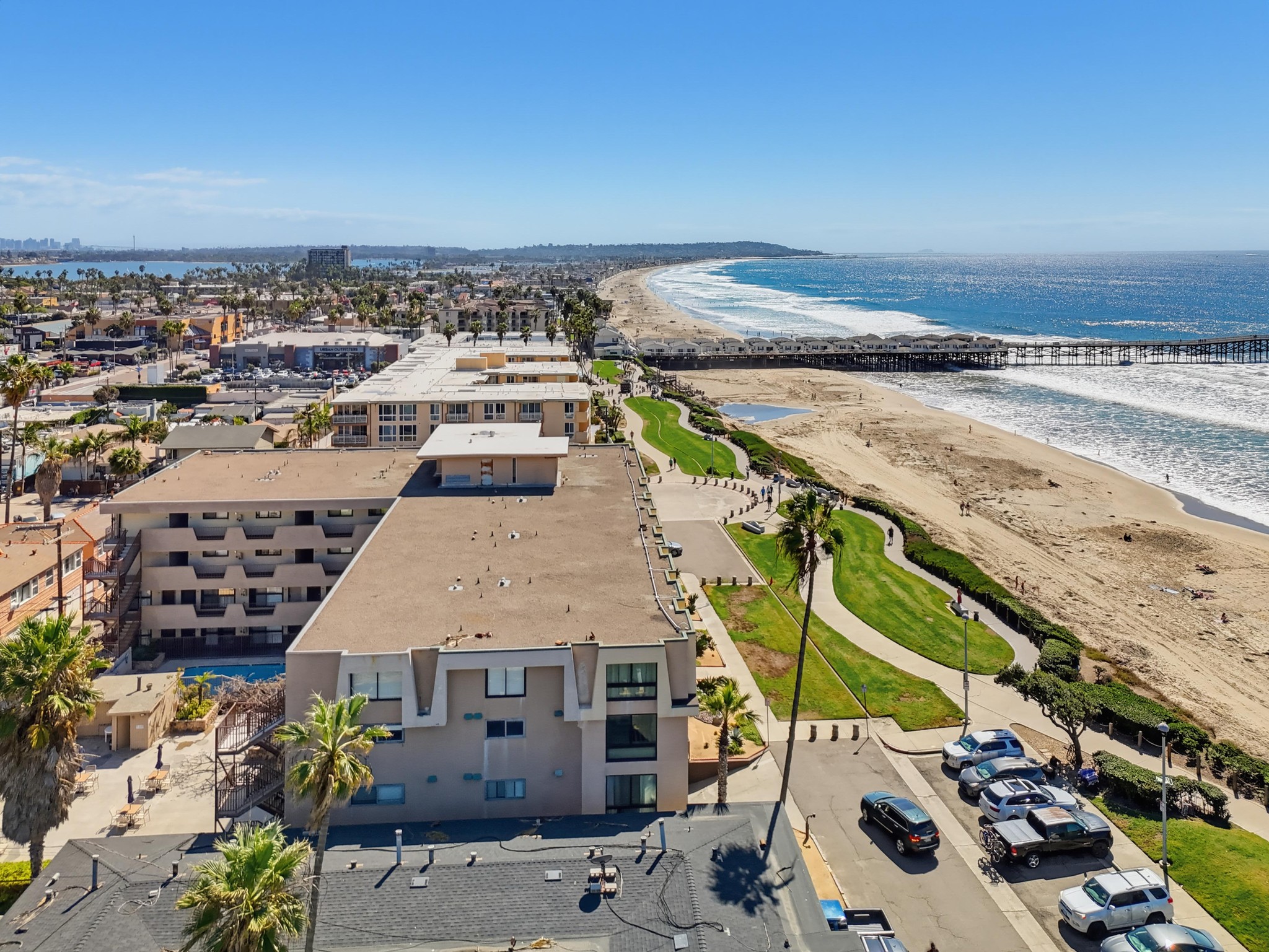 Virtual tour photo 12 of 60 for 4667 Ocean Blvd Unit 105