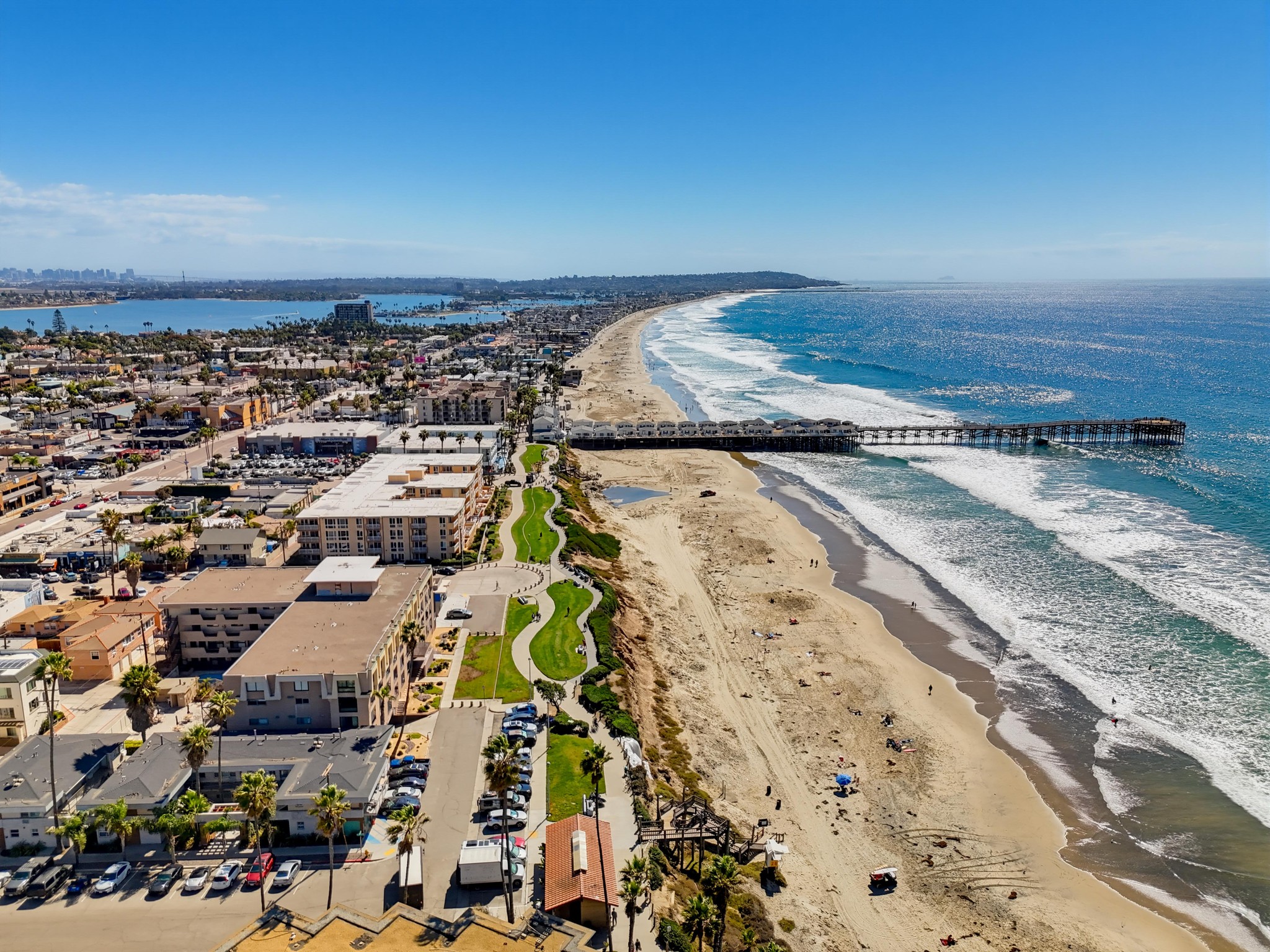 Virtual tour photo 23 of 60 for 4667 Ocean Blvd Unit 105