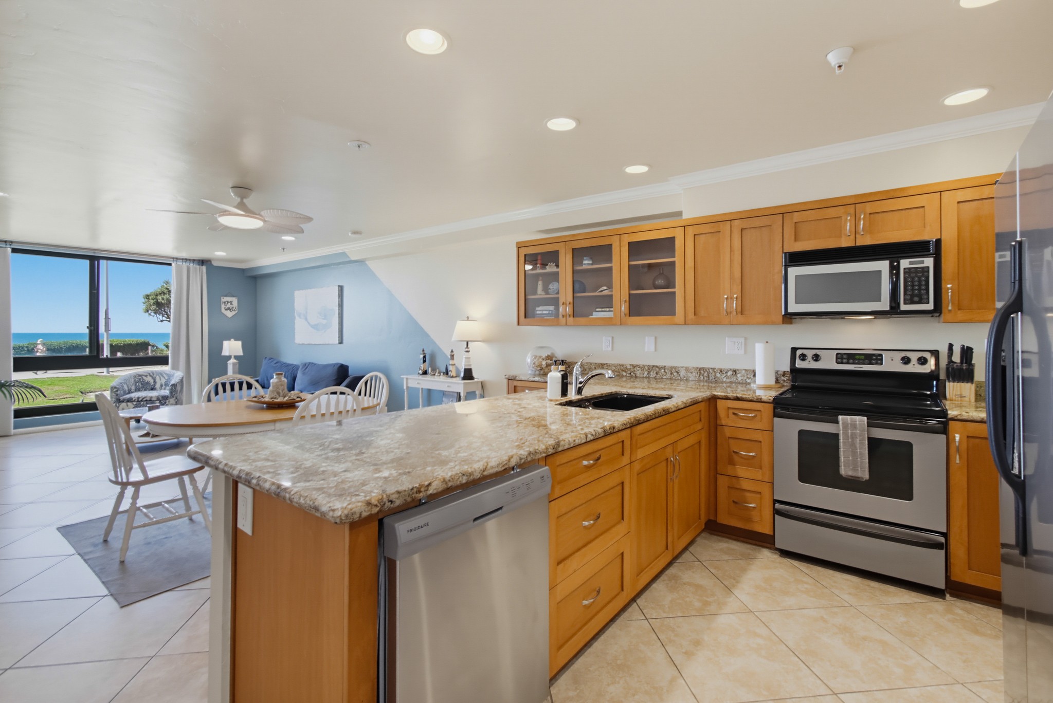 Virtual tour photo 48 of 60 for 4667 Ocean Blvd Unit 105