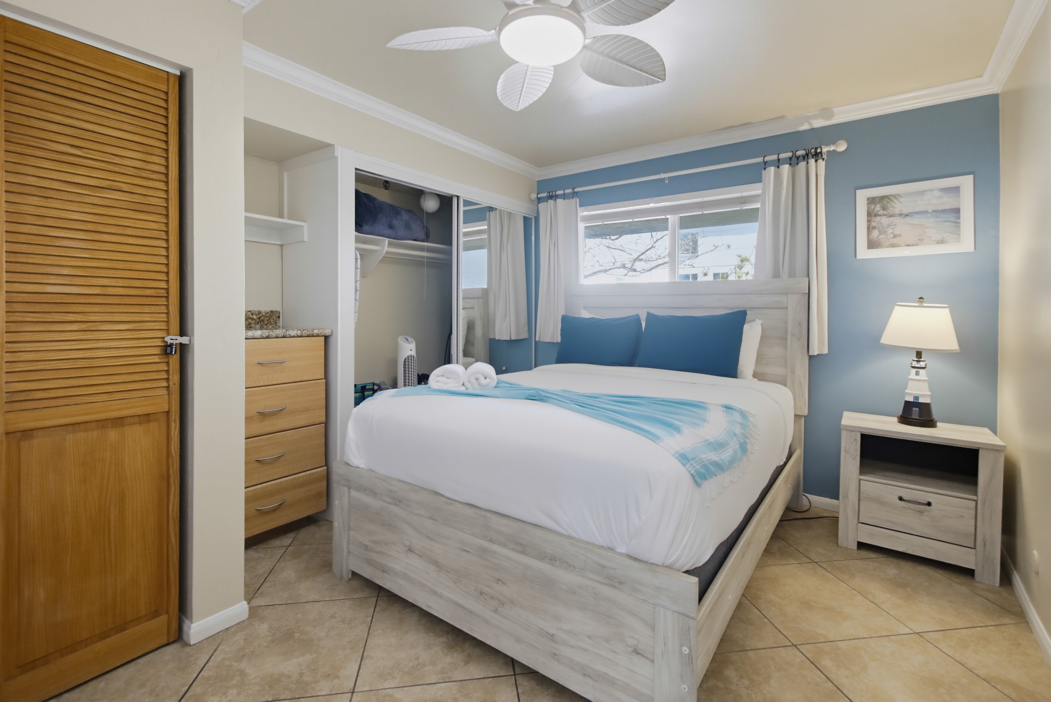 Virtual tour photo 49 of 60 for 4667 Ocean Blvd Unit 105