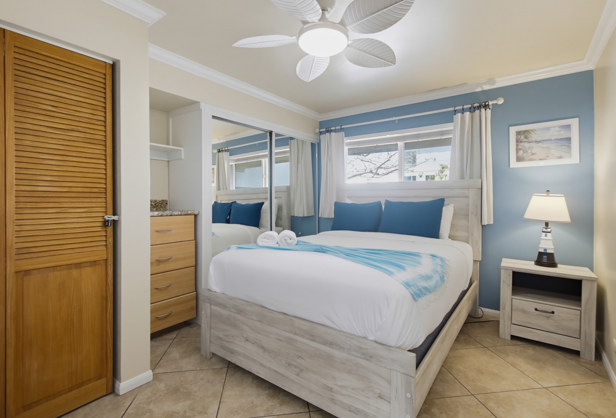 Virtual tour photo 50 of 60 for 4667 Ocean Blvd Unit 105