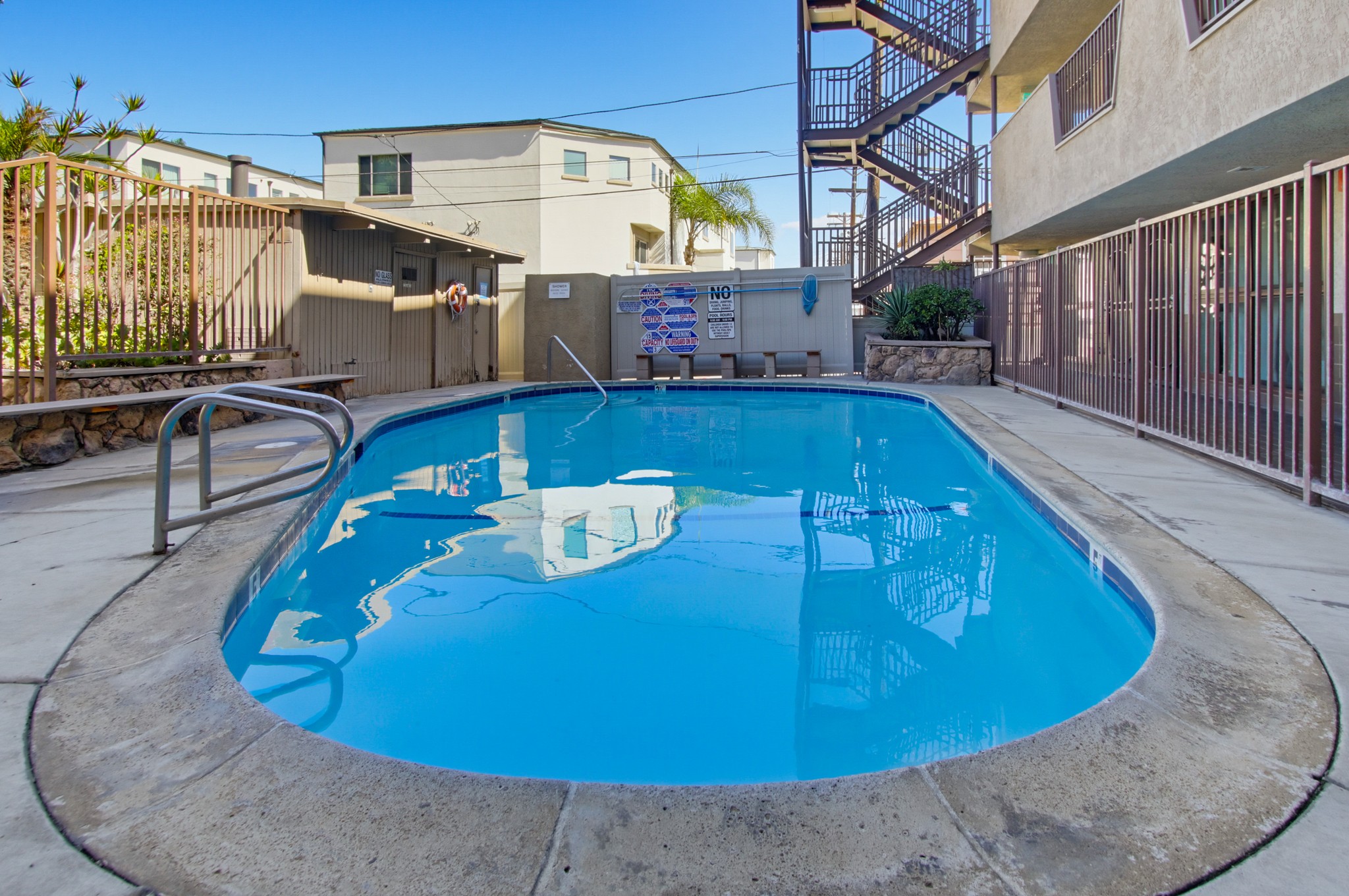 Virtual tour photo 57 of 60 for 4667 Ocean Blvd Unit 105