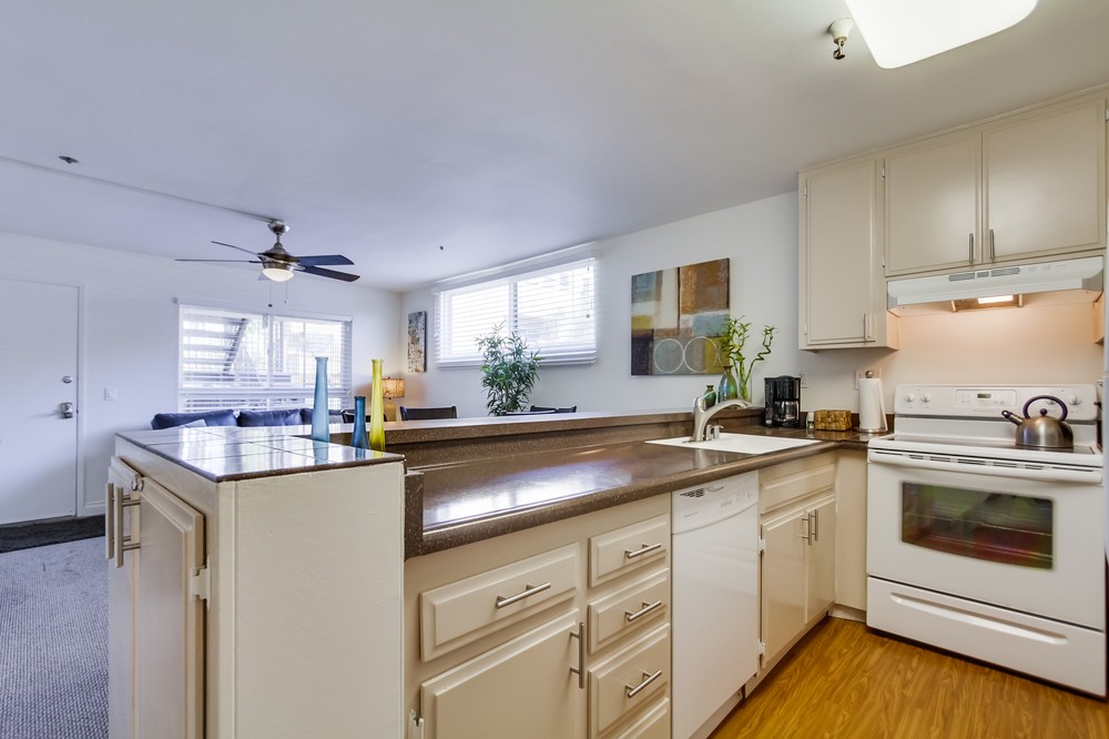 Virtual tour photo 12 of 29 for 4667 Ocean Boulevard #113