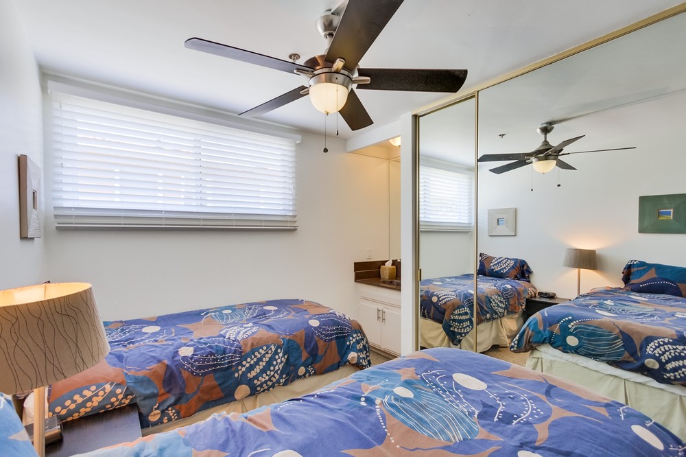 Virtual tour photo 18 of 29 for 4667 Ocean Boulevard #113