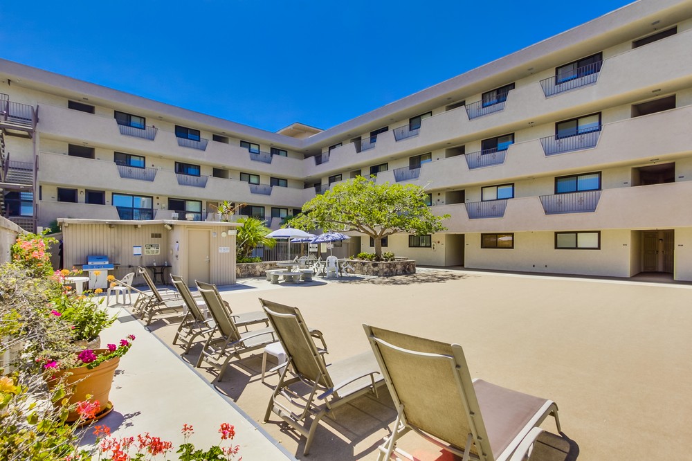 Virtual tour photo 24 of 29 for 4667 Ocean Boulevard #113