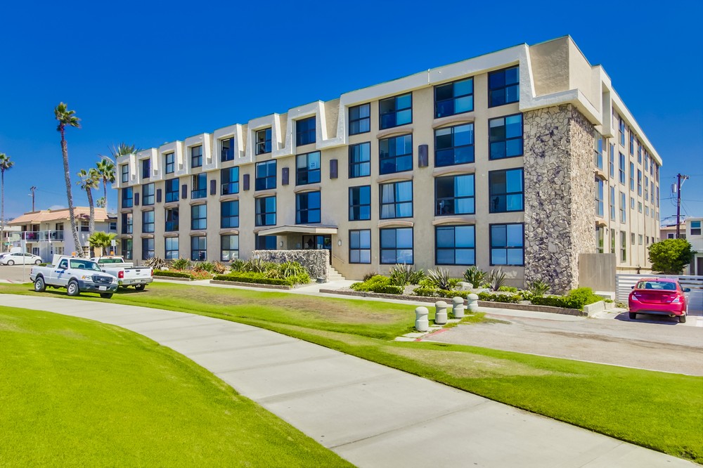 Virtual tour photo 27 of 29 for 4667 Ocean Boulevard #113