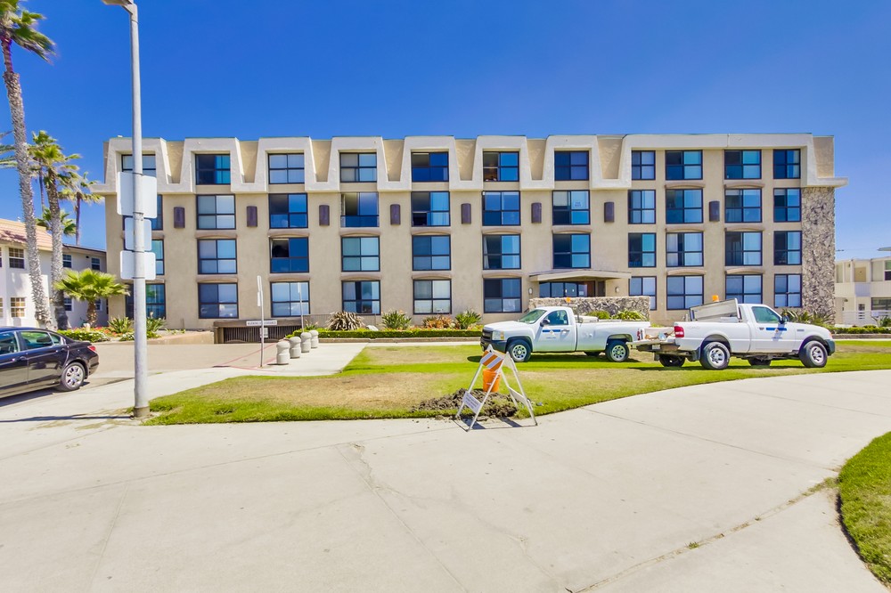 Virtual tour photo 28 of 29 for 4667 Ocean Boulevard #113