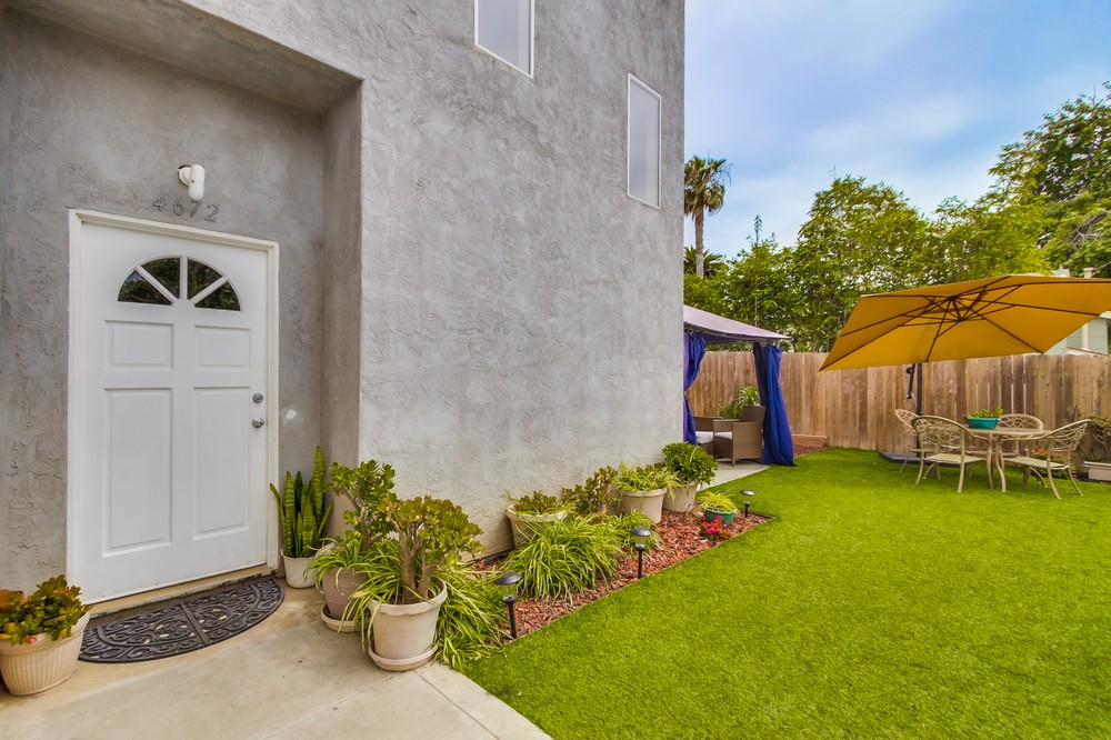 Virtual tour photo 1 of 40 for 4672 Santa Monica Avenue