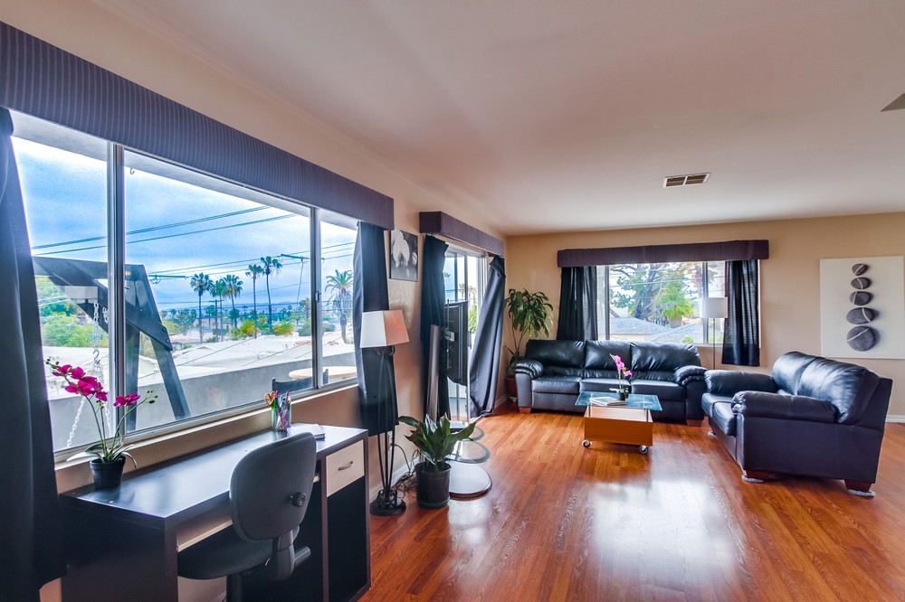 Virtual tour photo 6 of 40 for 4672 Santa Monica Avenue