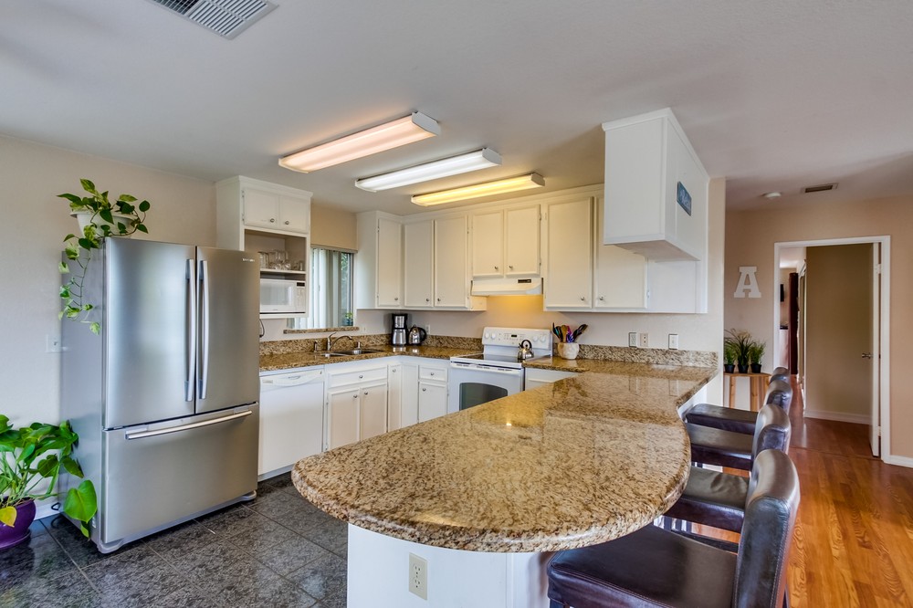 Virtual tour photo 15 of 40 for 4672 Santa Monica Avenue