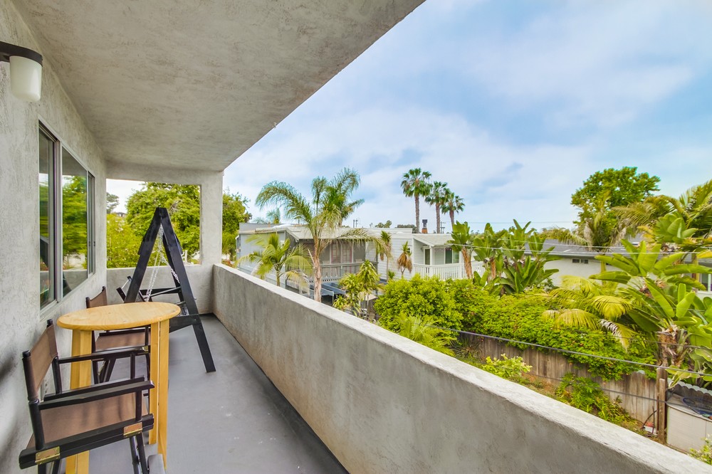 Virtual tour photo 20 of 40 for 4672 Santa Monica Avenue